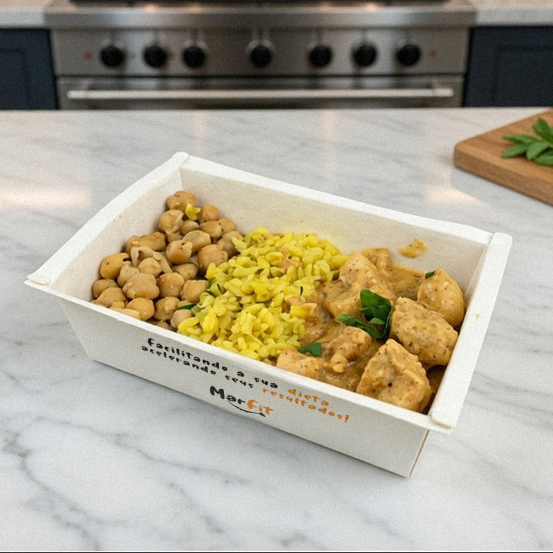 Strogonofe de Frango Light, arroz integral e grão de bico - 355 Kcal